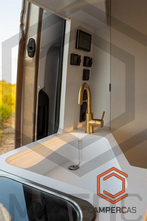 MAN TGE 4x4 - ADRENALINE 600